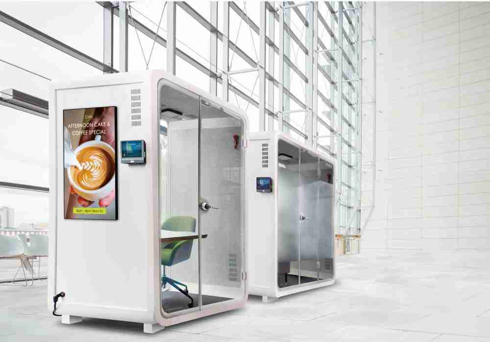 彩神vll子公司达擎之智慧行动办公舱，，，采用PDLC智能调光玻璃设计，，，，透过通电与断电的电流切换，，，，呈现透明与雾面效果，，，，具节能降耗特性并兼顾隐私，，，，确保信息安全